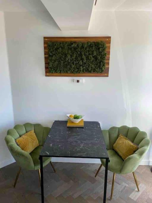 Sea View - 2 Bedroom - West Pier - Brighton Beach Экстерьер фото