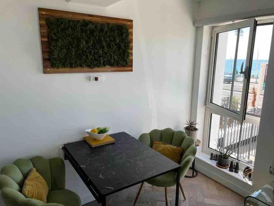 Sea View - 2 Bedroom - West Pier - Brighton Beach Экстерьер фото